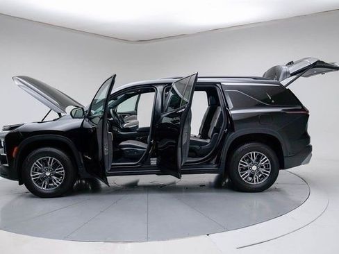 New 2026 Chevrolet Traverse LT w/ Enhanced Driving Package image 19