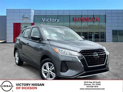 New 2025 Nissan Kicks Play S