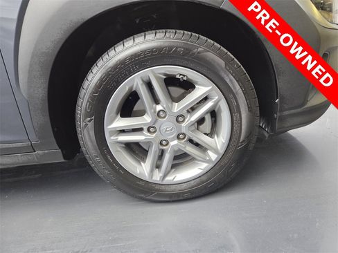 Used 2022 Hyundai Kona SE image 11