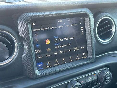 Used 2021 Jeep Wrangler Unlimited Rubicon 4xe w/ Steel Bumper Group image 28