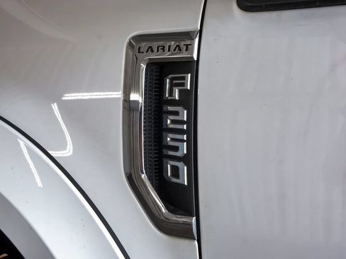 Used 2022 Ford F250 Lariat w/ Lariat Value Package AWD/4WD image 54