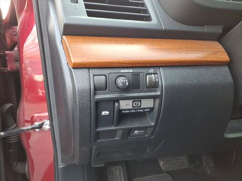 Used 2014 Subaru Outback 2.5i Limited image 23