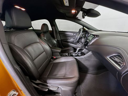 Used 2017 Chevrolet Cruze Premier w/ RS Package image 31