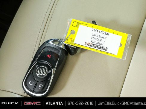 Certified 2019 Buick Encore Essence AWD/4WD image 36