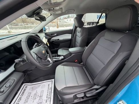 New 2026 Chevrolet Trax LT w/ Driver Confidence Package FWD image 31