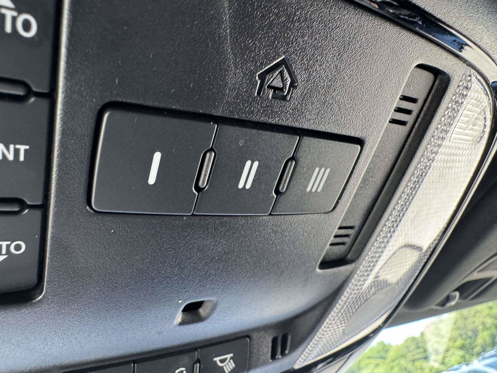 Used 2023 Dodge Durango R/T AWD/4WD image 40
