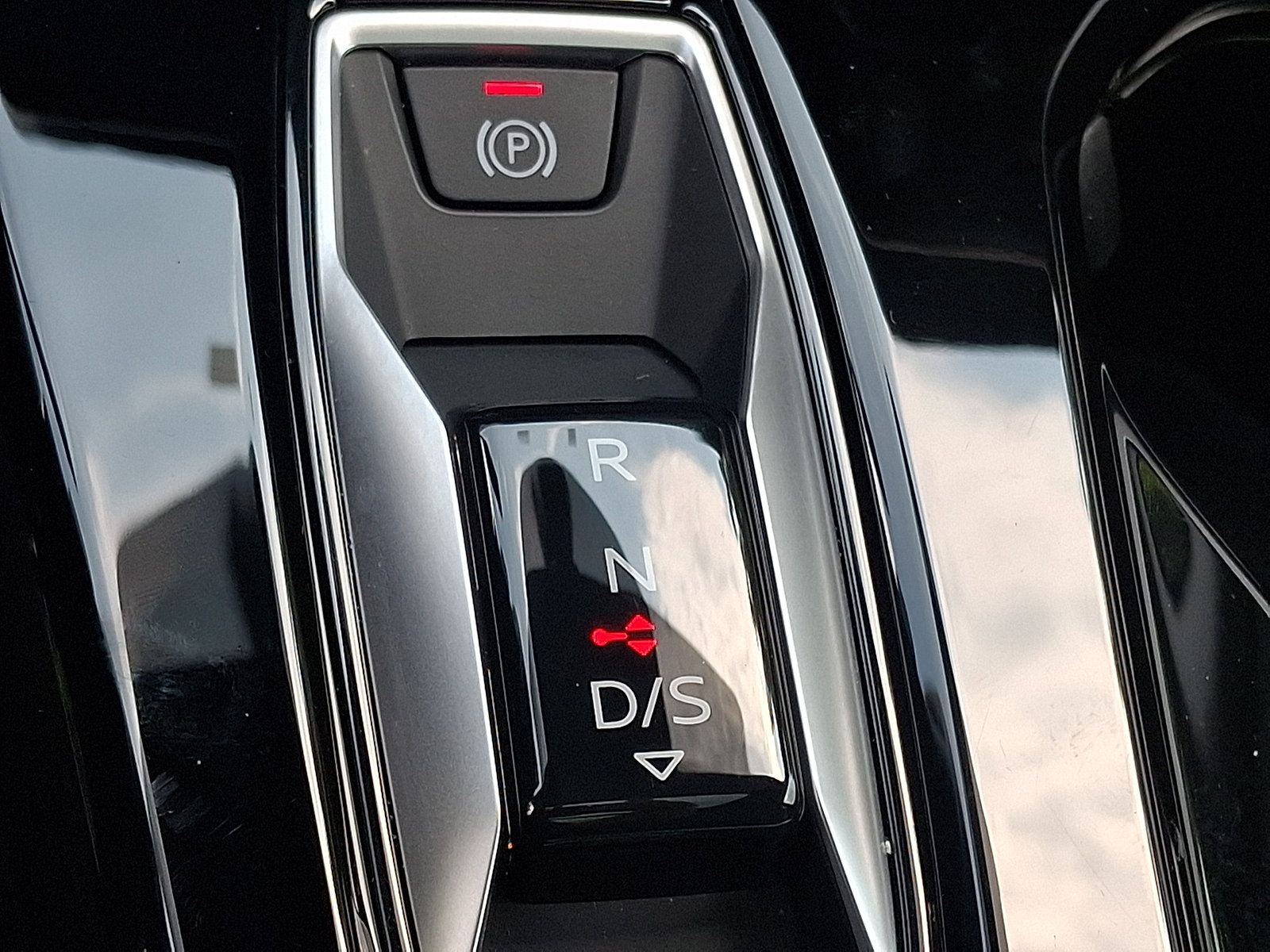 Certified 2025 Audi Q5 Premium w/ Premium Plus AWD/4WD image 15