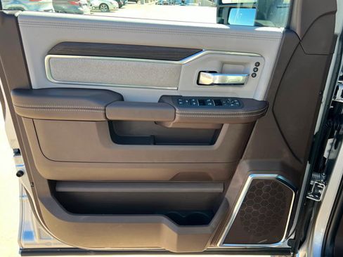New 2026 RAM 2500 Laramie AWD/4WD image 14