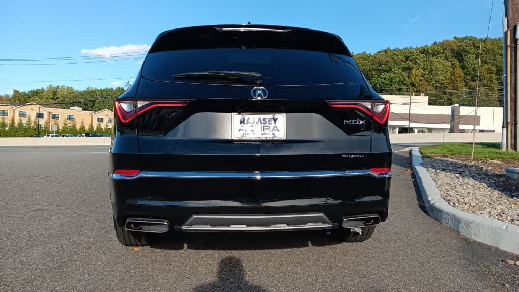 Used 2026 Acura MDX SH-AWD image 4