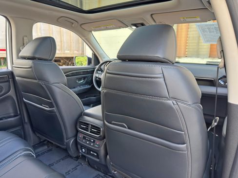 Used 2023 Honda Pilot Elite image 38