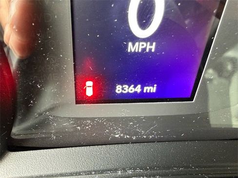 Used 2025 Jeep Wrangler Willys image 34