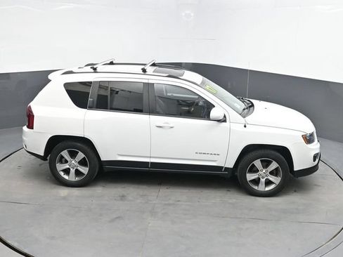 Used 2017 Jeep Compass High Altitude AWD/4WD image 31