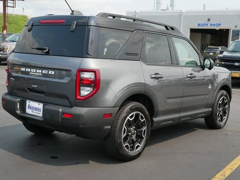 Used 2025 Ford Bronco Sport Outer Banks w/ Outer Banks Tech Package+ AWD/4WD image 4