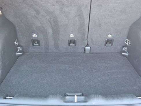 Used 2018 Jeep Compass Limited w/ Navigation Group image 22