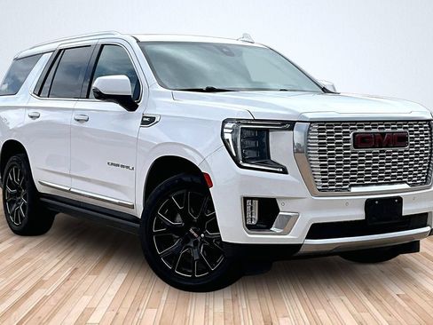 Used 2021 GMC Yukon Denali w/ Denali Premium Package AWD/4WD image 9