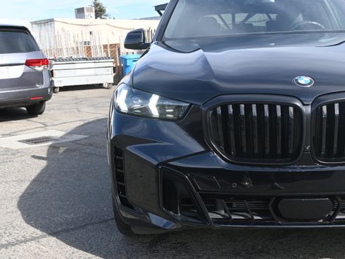 Used 2024 BMW X5 xDrive40i w/ M Sport Package AWD/4WD image 16