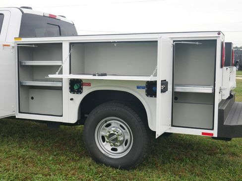 New 2025 Ford F250 XL w/ XL Chrome Package image 78