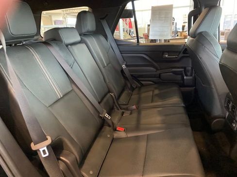 Certified 2025 Toyota 4Runner Limited AWD/4WD image 24