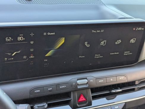 Certified 2025 Kia K4 EX image 24