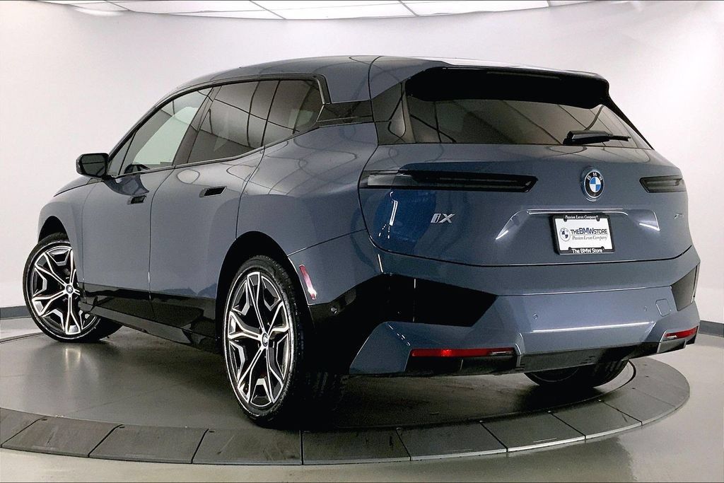 Certified 2024 BMW iX xDrive50 w/ Premium Package AWD/4WD image 10