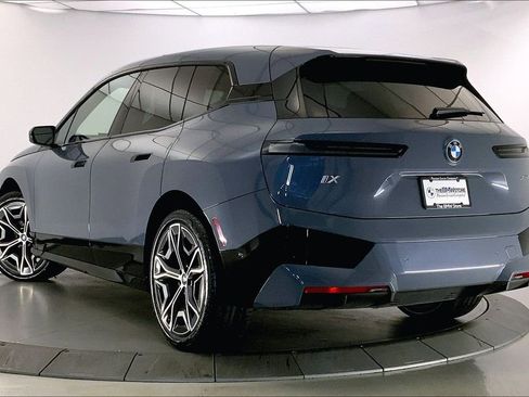 Certified 2024 BMW iX xDrive50 w/ Premium Package AWD/4WD image 10