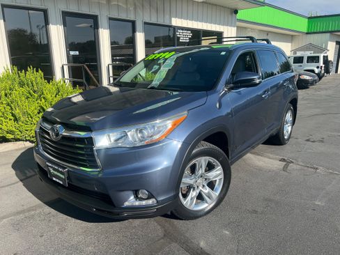 Used 2015 Toyota Highlander Limited image 2