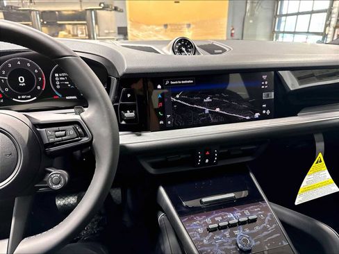 New 2026 Porsche Cayenne Coupe AWD/4WD image 16