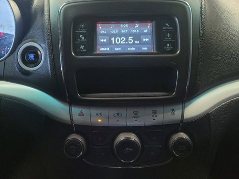 Used 2015 Dodge Journey American Value Package w/ Flexible Seating Group image 25