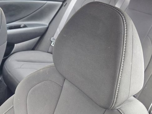 Certified 2025 Hyundai Elantra Blue image 14