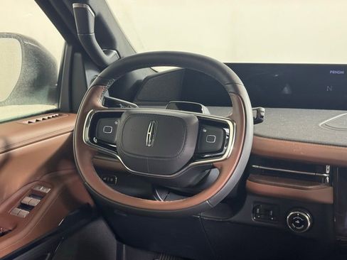New 2025 Lincoln Navigator L Reserve AWD/4WD image 18