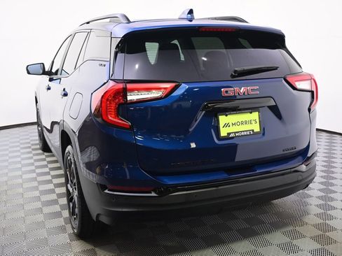 Used 2023 GMC Terrain SLE w/ Driver Convenience Package AWD/4WD image 4