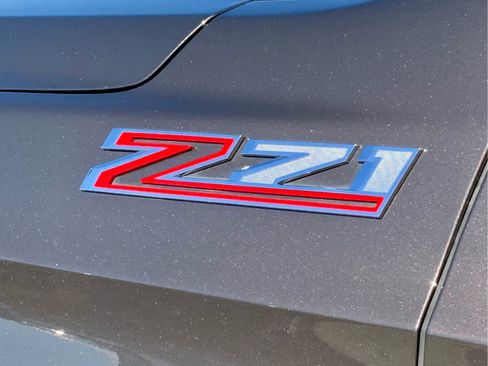 Used 2021 Chevrolet Suburban Z71 AWD/4WD image 17