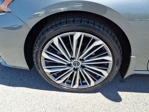 Used 2024 Nissan Altima 2.5 SL AWD/4WD image 5