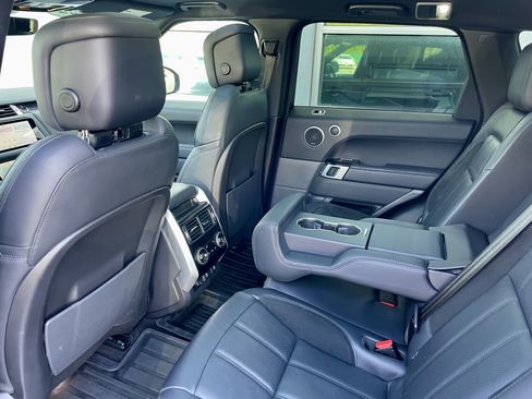 Used 2022 Land Rover Range Rover Sport HST image 30