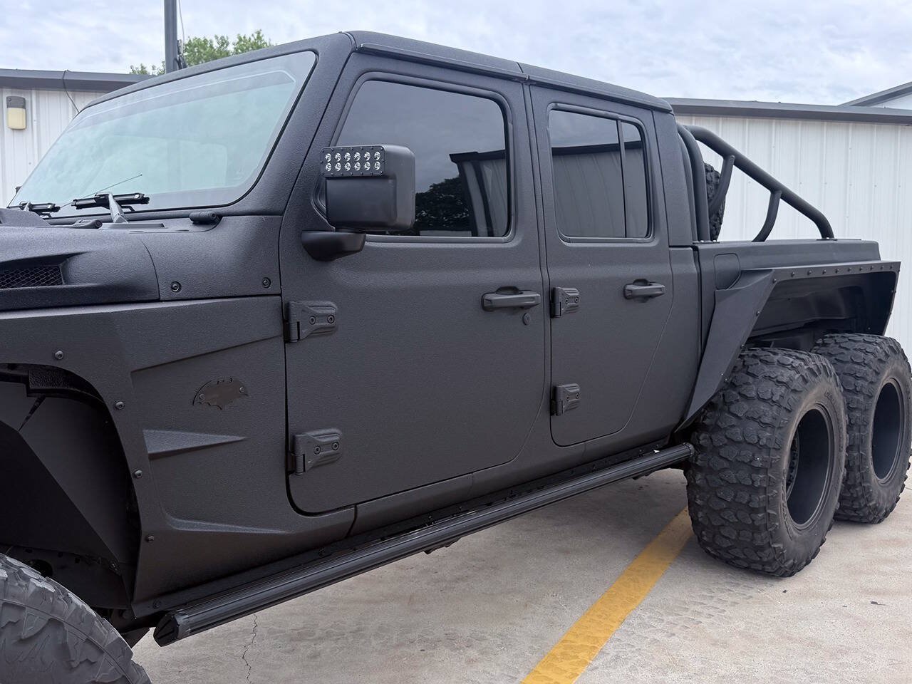 Used 2021 Jeep Gladiator Sport AWD/4WD image 11