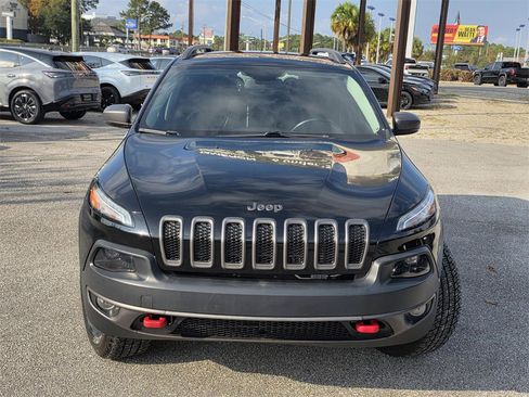 Used 2018 Jeep Cherokee Trailhawk w/ Trailer Tow Group image 3