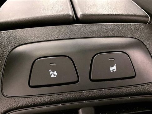 Used 2023 Buick Envision Avenir image 33