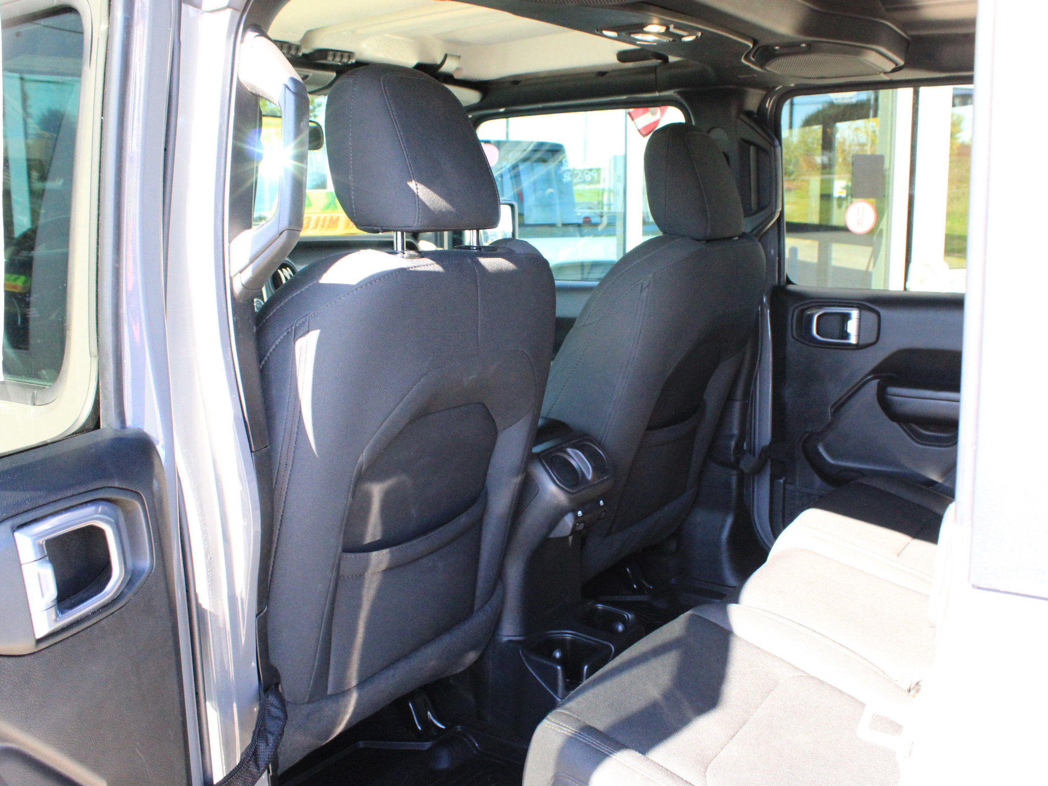 Used 2021 Jeep Gladiator Sport AWD/4WD image 32