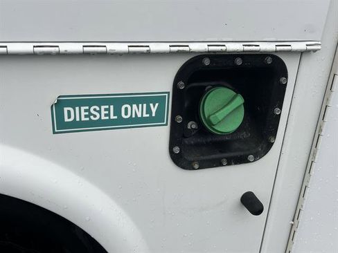 Used 2018 Ford F550 2WD Crew Cab Super Duty image 11