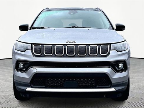 Used 2022 Jeep Compass Limited image 3