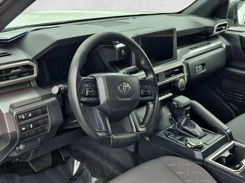 Used 2025 Toyota Tacoma SR5 AWD/4WD image 10