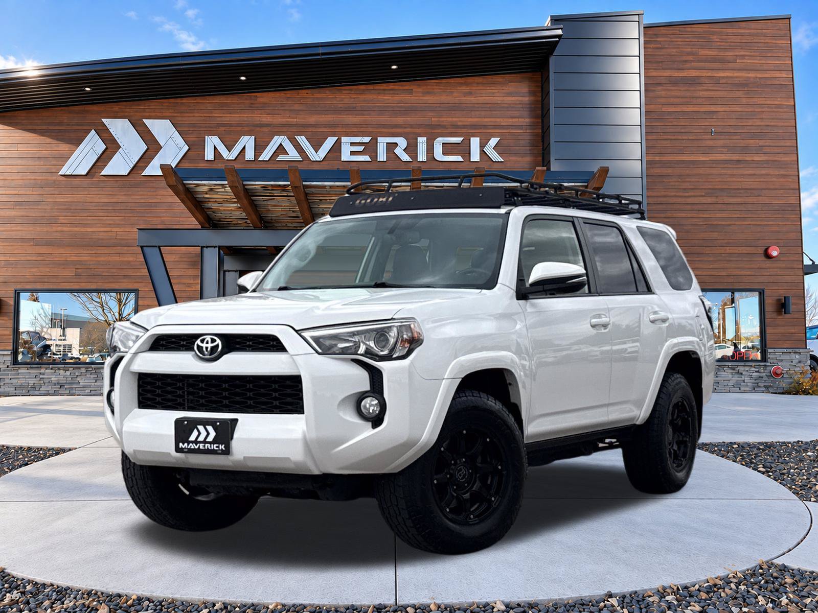 Used 2018 Toyota 4Runner SR5 Premium AWD/4WD image 3