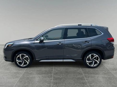 Used 2023 Subaru Forester Touring AWD/4WD image 2