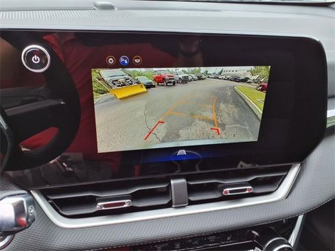 New 2026 Chevrolet Equinox LT w/ LPO, Floor Liner Package image 17