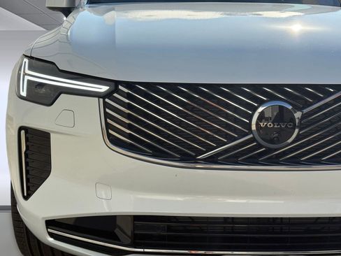 New 2026 Volvo XC90 B6 Plus w/ Protection Package Premier image 22