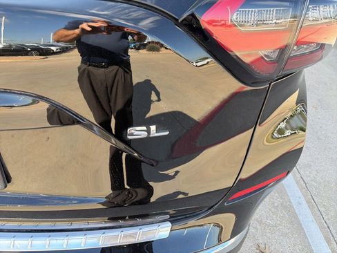 Used 2024 Nissan Murano SL image 3