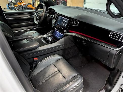 Used 2024 Jeep Grand Wagoneer L Series II w/ Quick Order Packagew 28T image 4