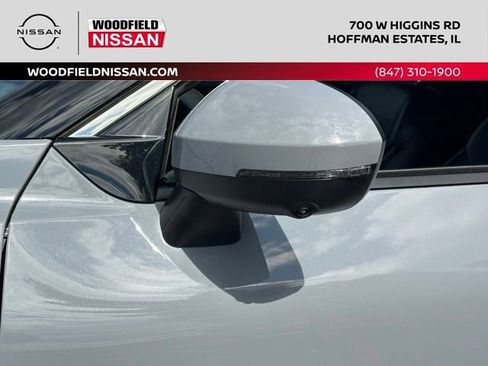 Used 2024 Nissan Rogue SL AWD/4WD image 9