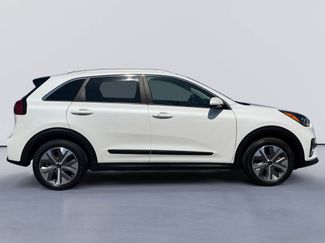 Used 2022 Kia Niro EX FWD video 2
