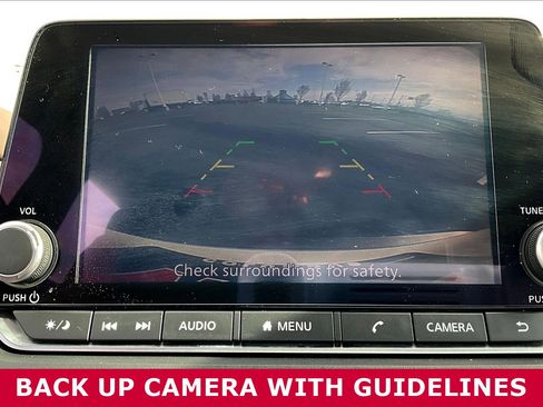 Used 2023 Nissan Rogue SV image 15